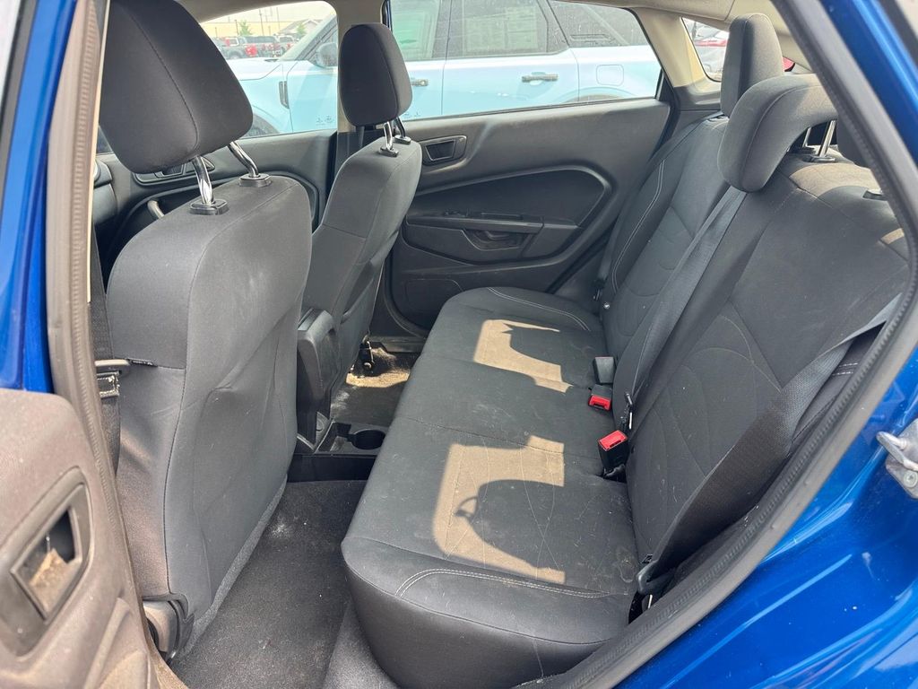 Certified Used 2019 Lightning Blue Metallic Ford SE image 8