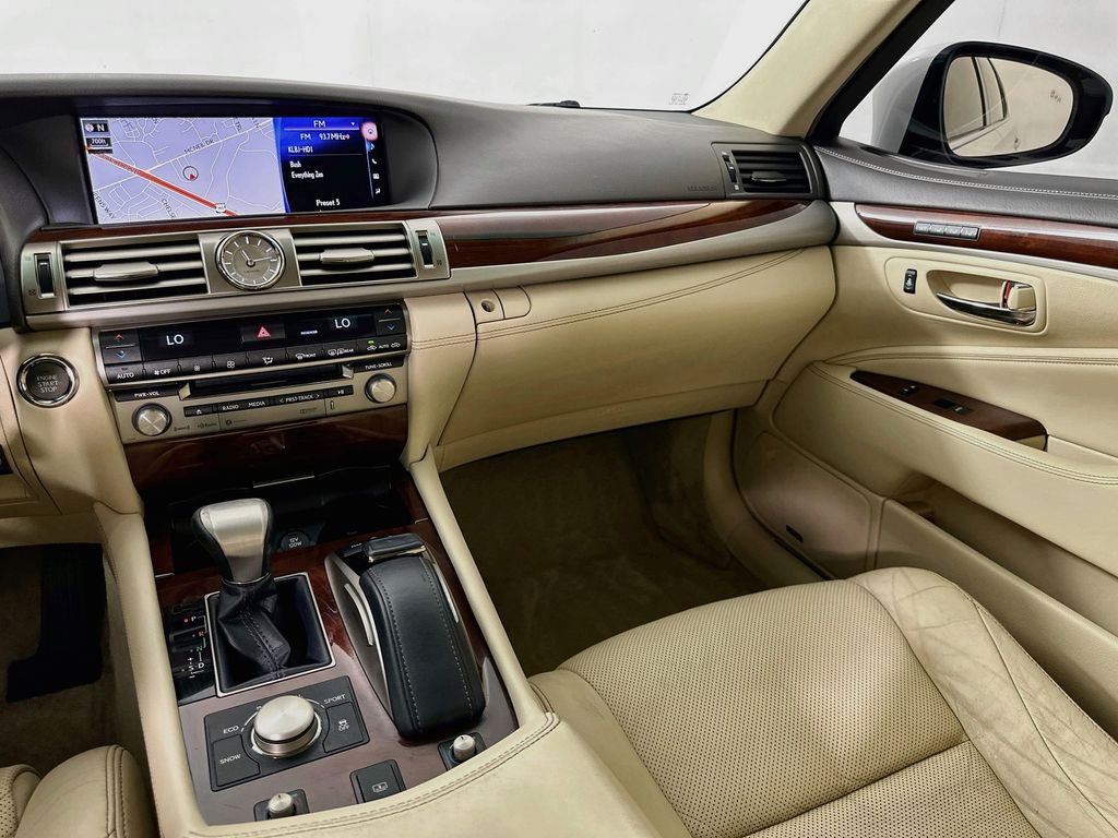 Thumbnail: 2016 Lexus LS - 24