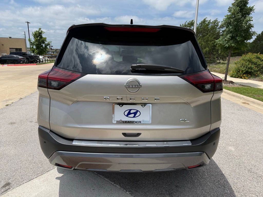 Thumbnail: 2022 Nissan Rogue - 6