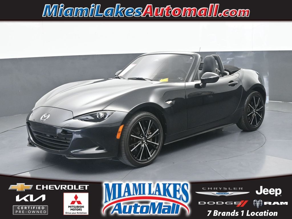 Jet Black Mica 2024 Mazda MX-5 Miata Convertible Rear-Wheel Drive 6-Speed Manual