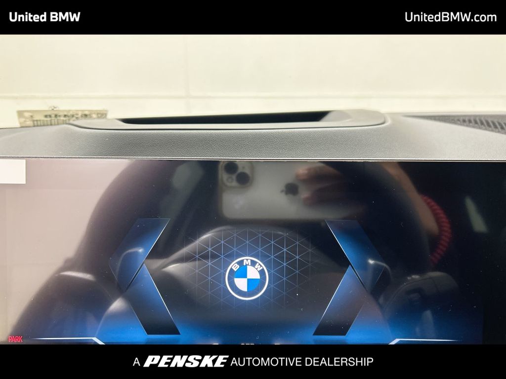 Thumbnail: 2026 BMW X7 - 15