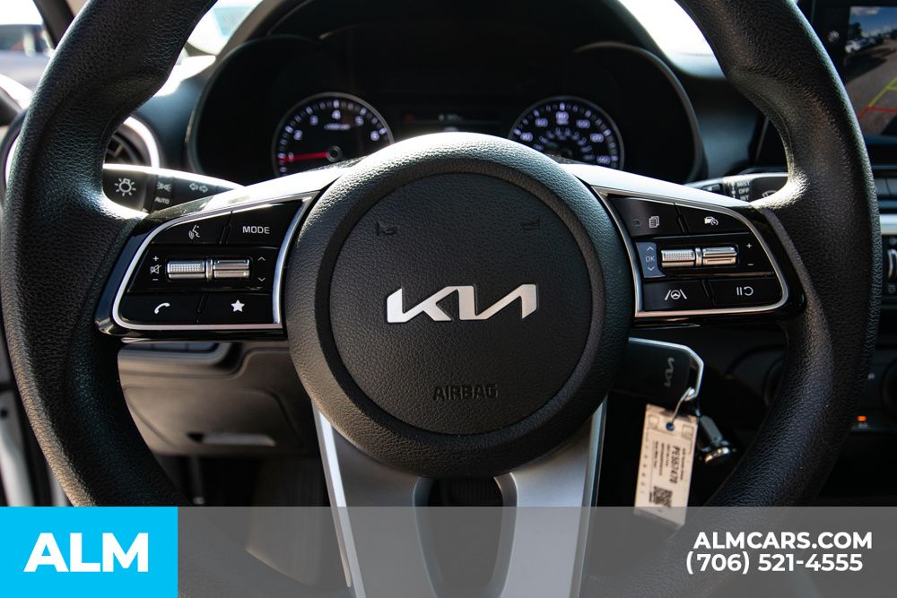 2023 Kia Forte LXS photo 14