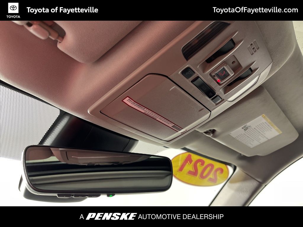 Thumbnail: 2021 Toyota Highlander - 28