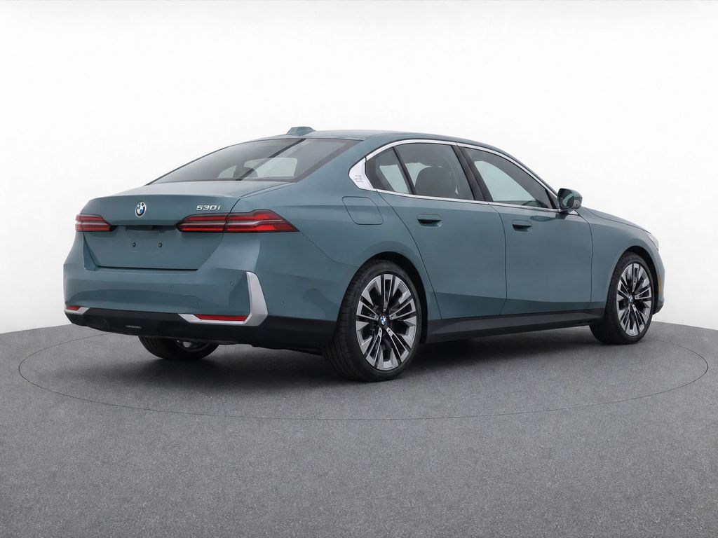 Thumbnail: 2026 BMW 5 Series - 30