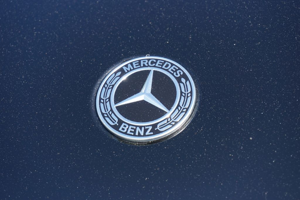 2025 Mercedes-Benz GLC 350 9