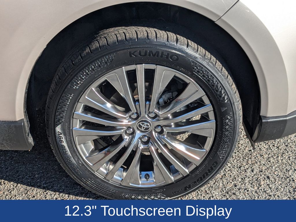 2023 Toyota Venza XLE