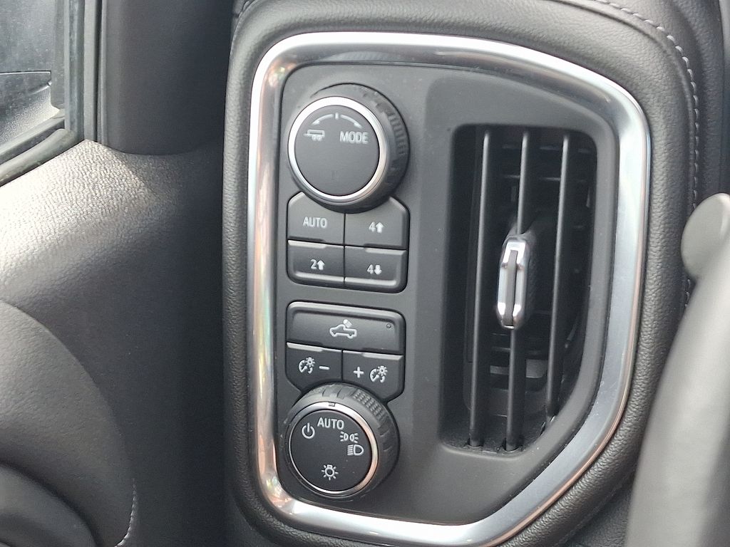 Thumbnail: 2020 Chevrolet Silverado 1500 - 23