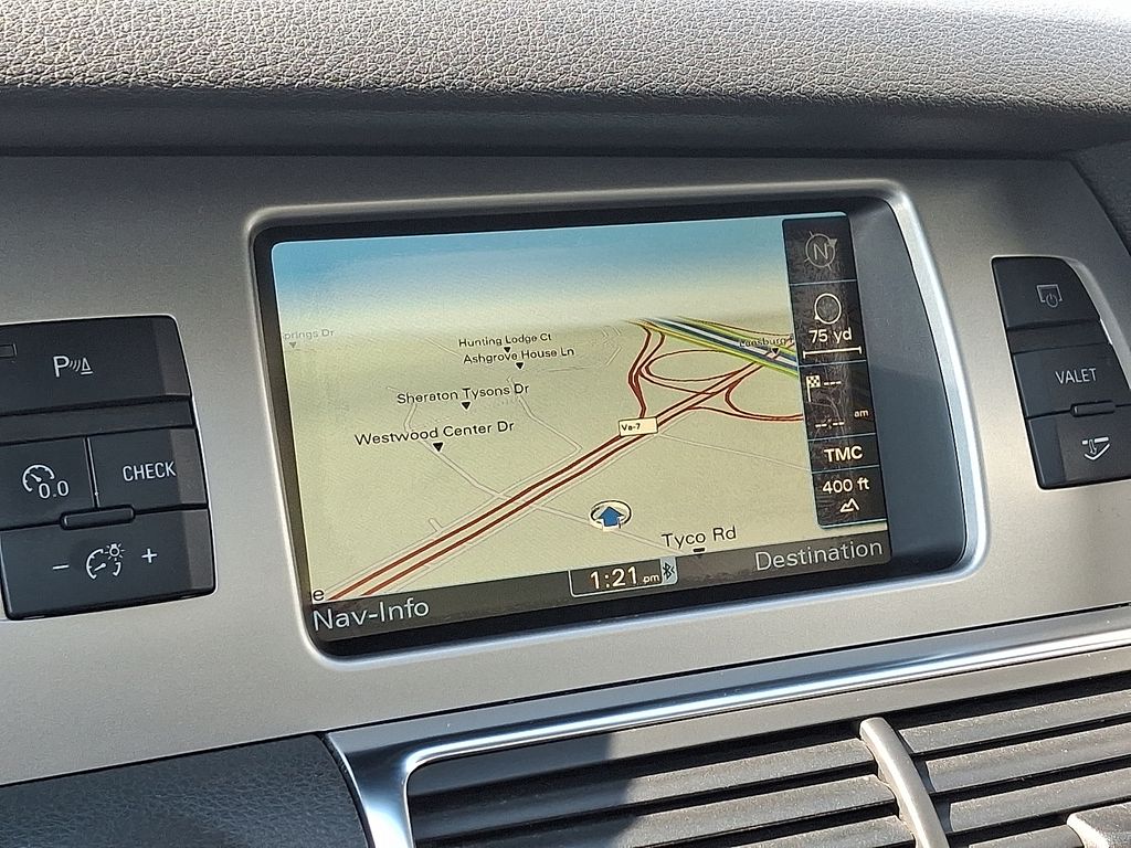 Thumbnail: 2011 Audi Q7 - 17