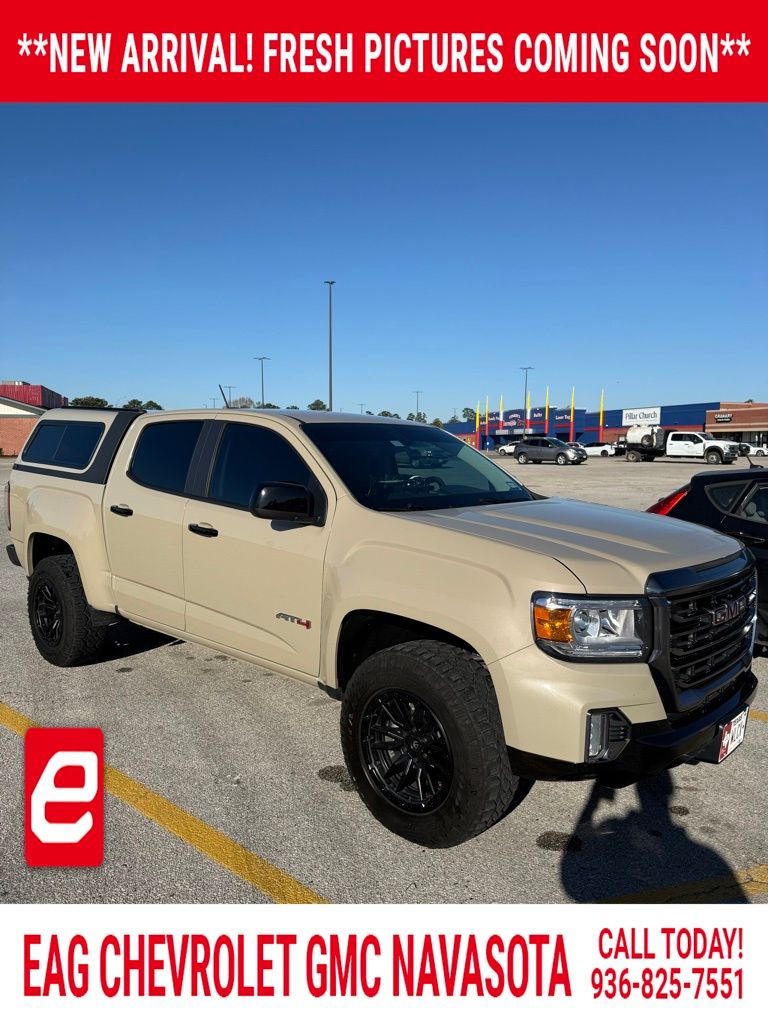2022 GMC Canyon AT4 Crew Cab 4WD with Cloth