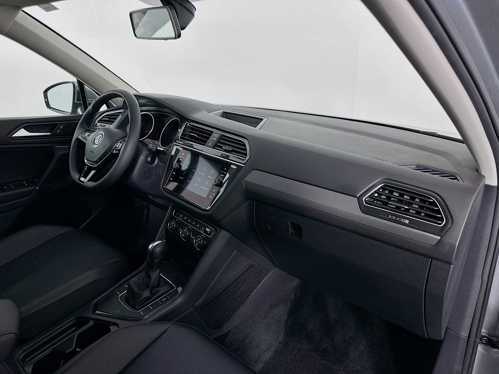 Thumbnail: 2020 Volkswagen Tiguan - 29
