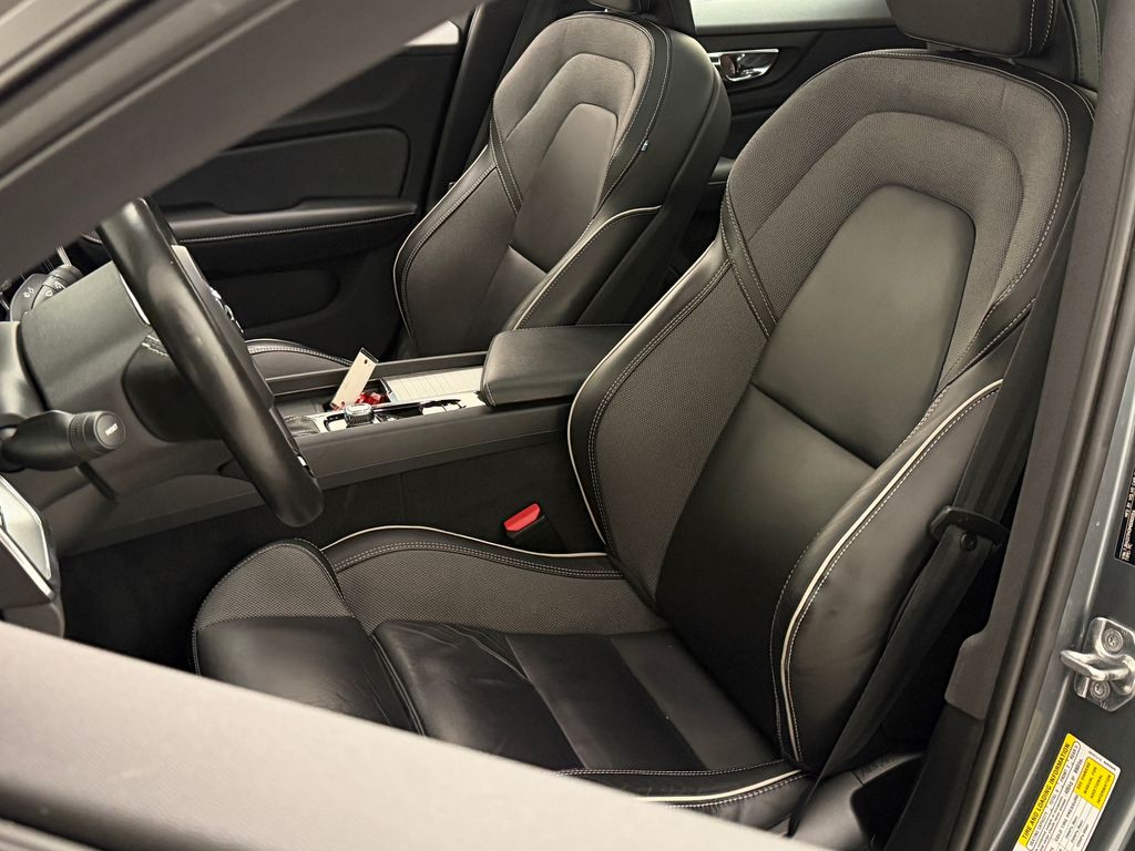 Thumbnail: 2021 Volvo S60 - 20