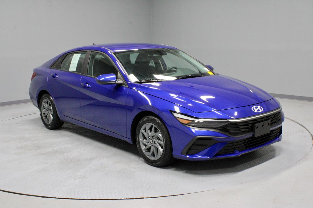 Intense Blue 2024 Hyundai Elantra Sedan Front-Wheel Drive Continuously Variable Transmission