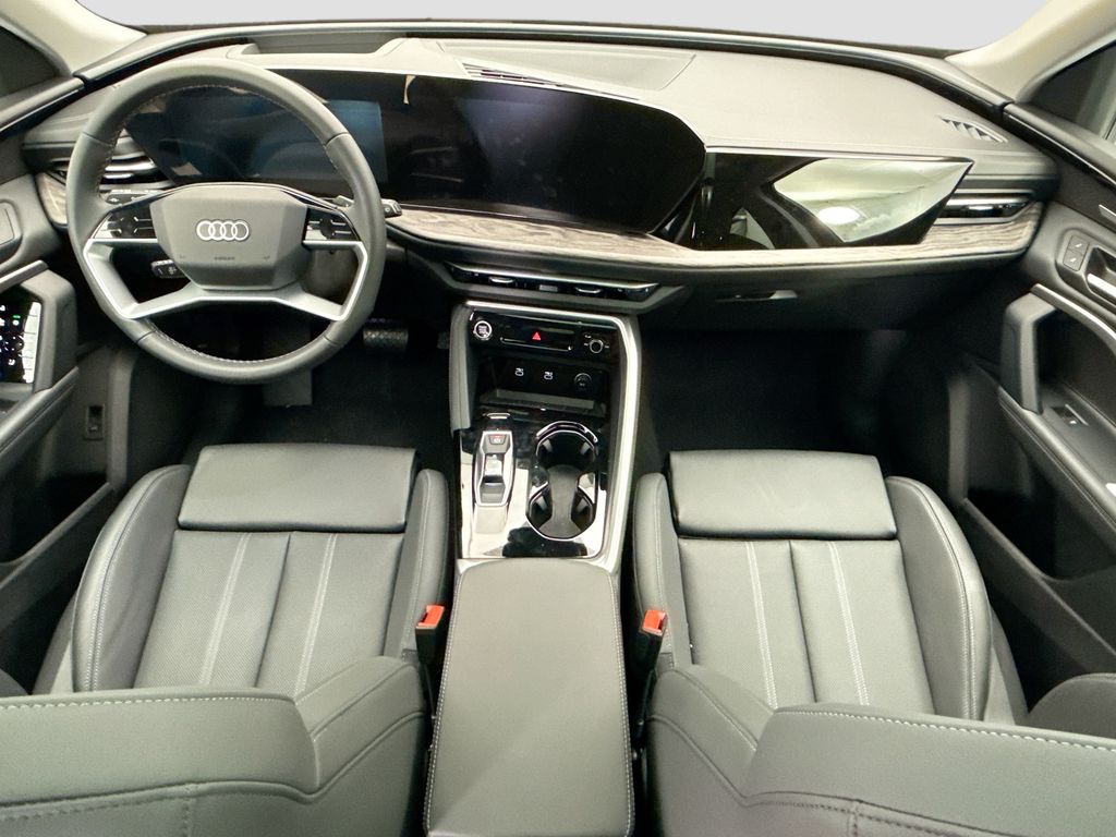 Thumbnail: 2025 Audi Q5 - 13