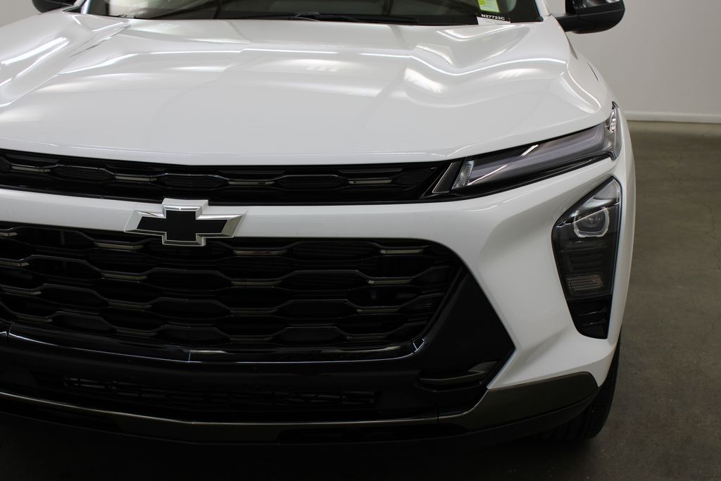 used 2025 Chevrolet Trax car, priced at $25,991