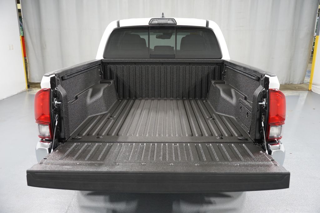 Thumbnail: 2019 Toyota Tacoma - 30