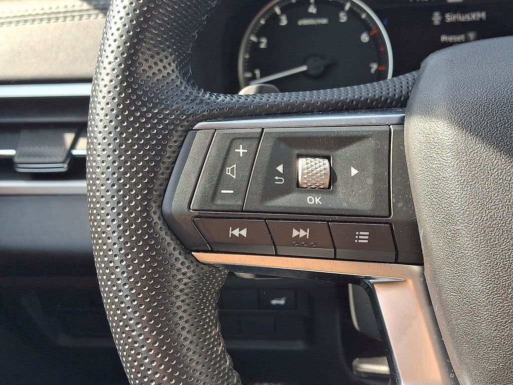 Thumbnail: 2022 Mitsubishi Outlander - 21