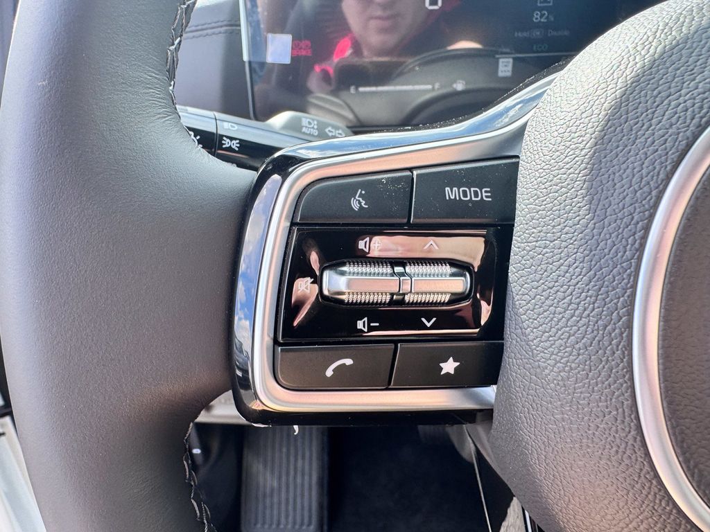 New 2026 Kia Carnival MPV Van