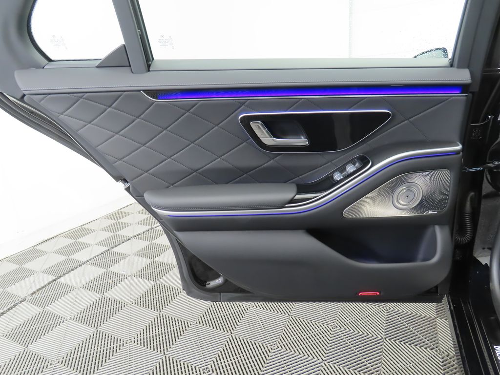 2025 Mercedes-Benz S-Class S 580 27