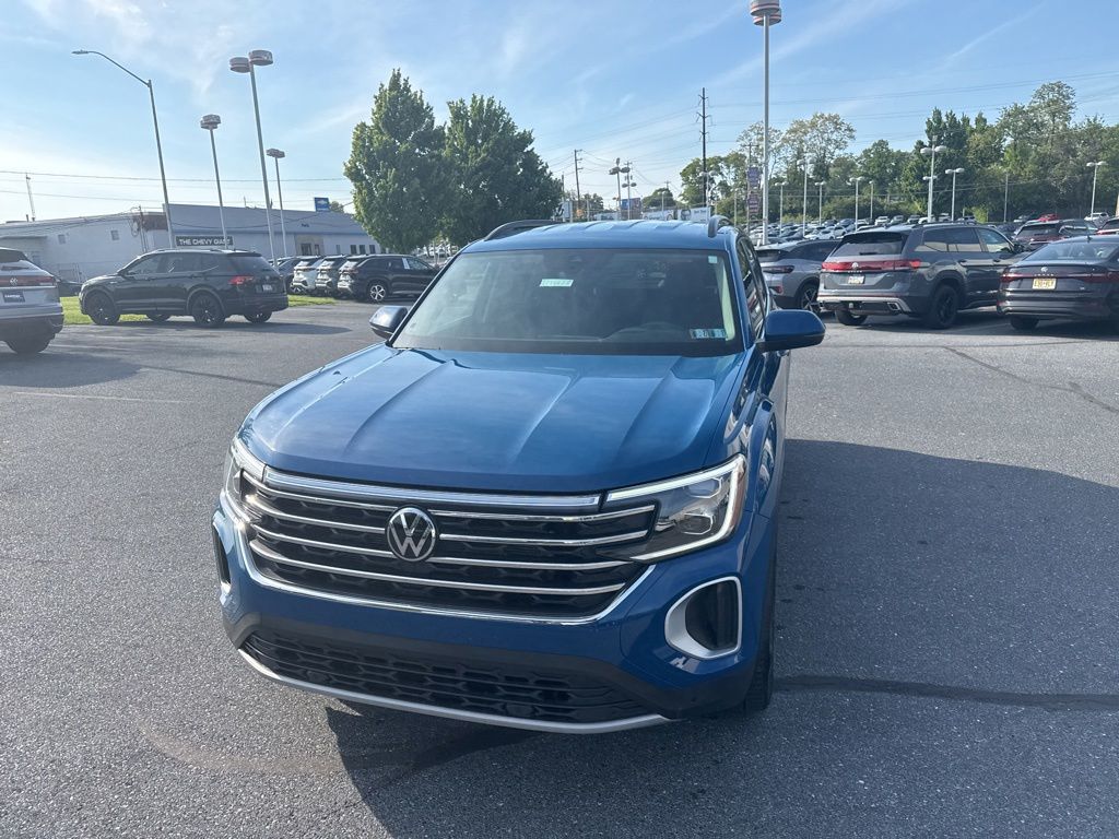 2025 Volkswagen Atlas 2.0T SE w/Technology Blue at Subaru and VW of Moon Township