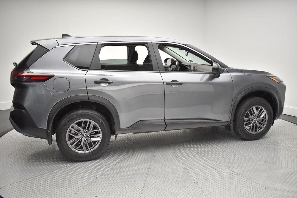 Thumbnail: 2023 Nissan Rogue - 4