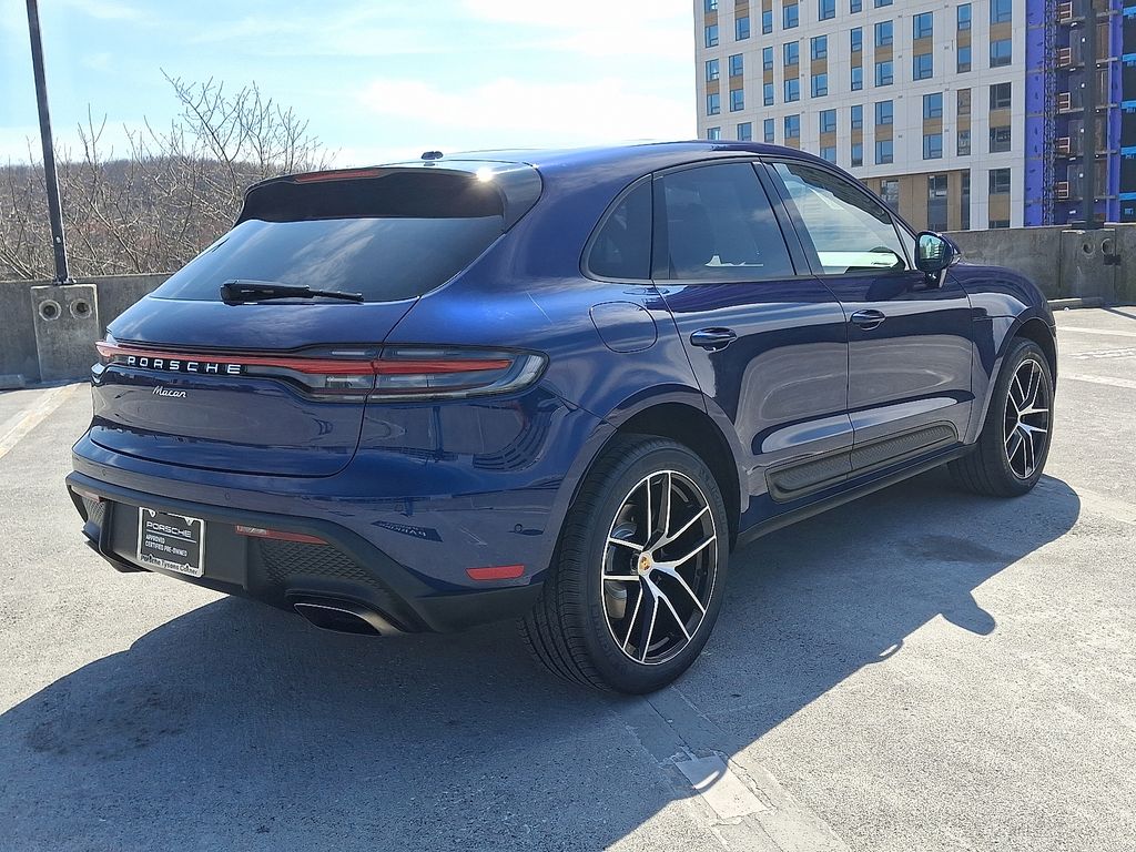 Thumbnail: 2023 Porsche Macan - 8