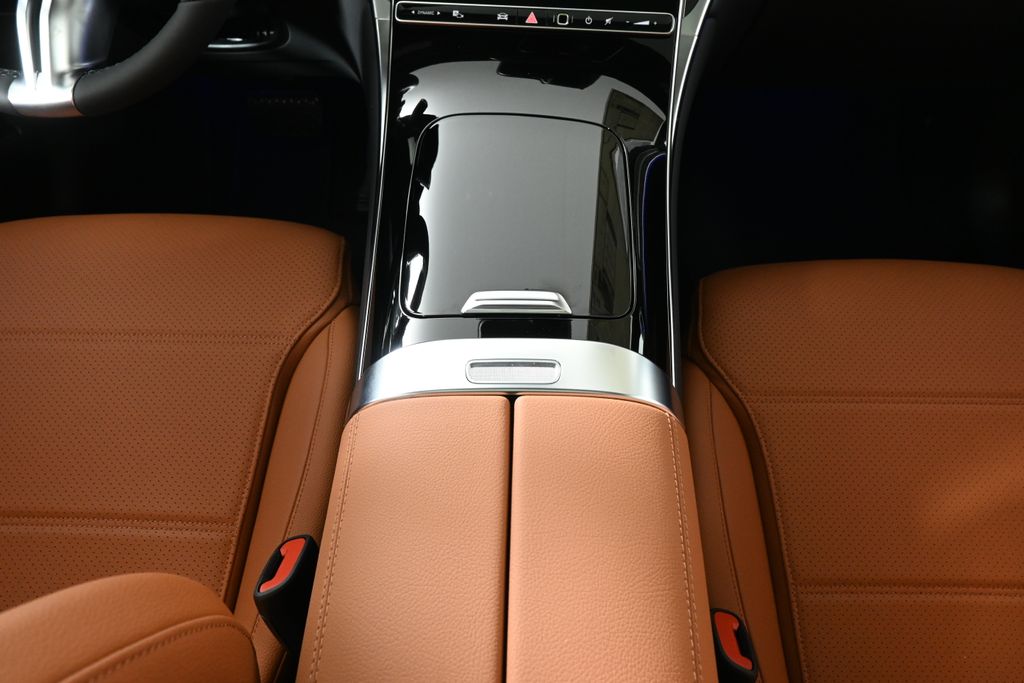 2025 Mercedes-Benz GLC 300 18