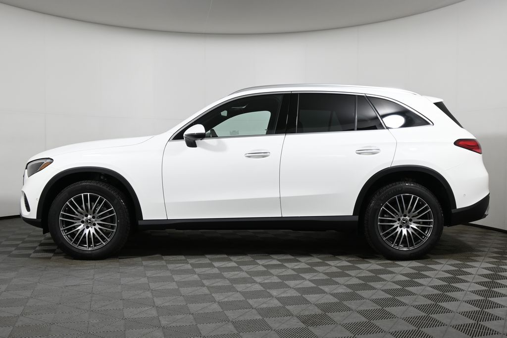 2025 Mercedes-Benz GLC 300 2