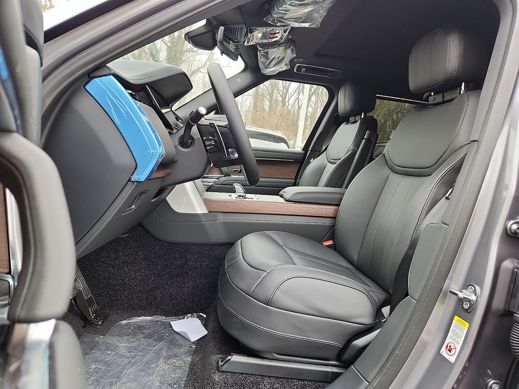 Thumbnail: 2026 Land Rover Range Rover - 6