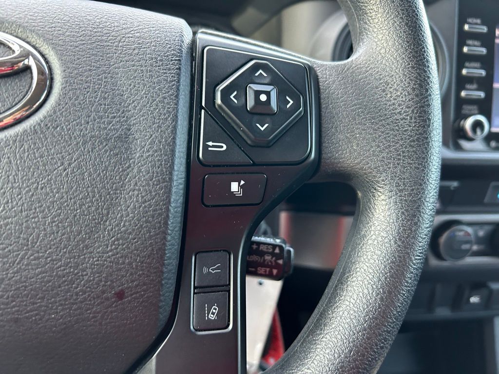 Thumbnail: 2022 Toyota Tacoma - 18