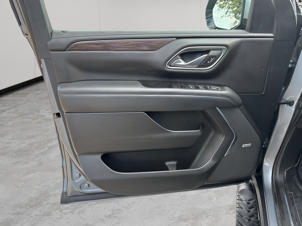 Used Car 2022 Chevrolet Suburban  Z71 For Sale Under $50,000 In Austin, Texas