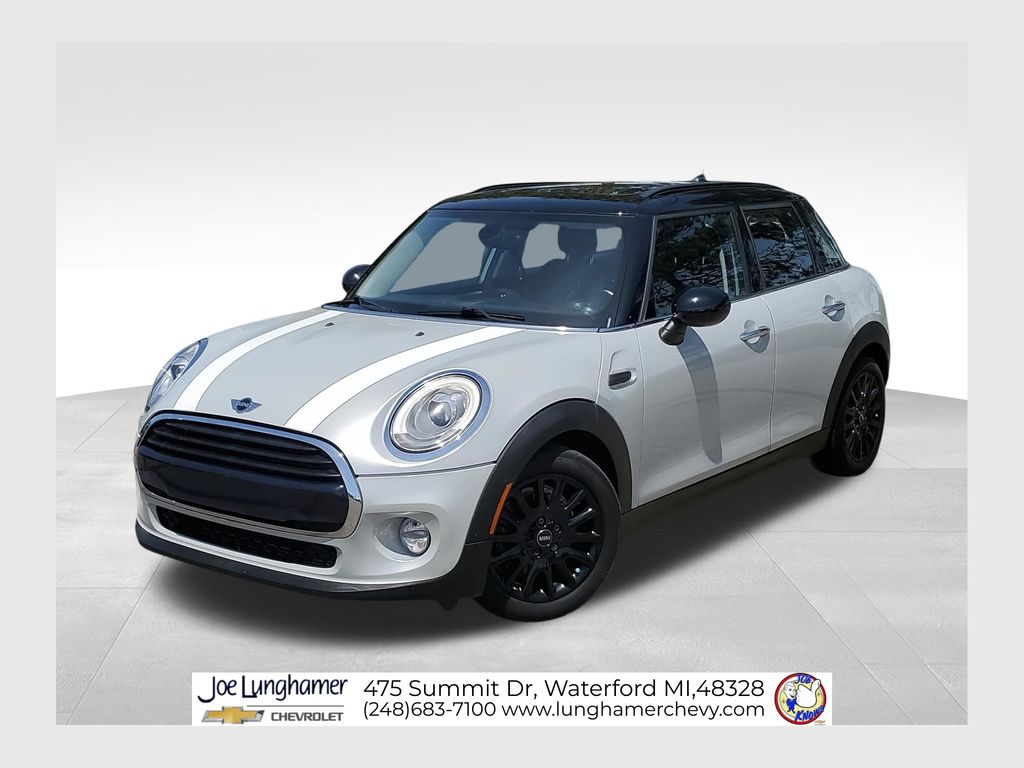 2016 MINI Cooper 4-Door Hatchback FWD