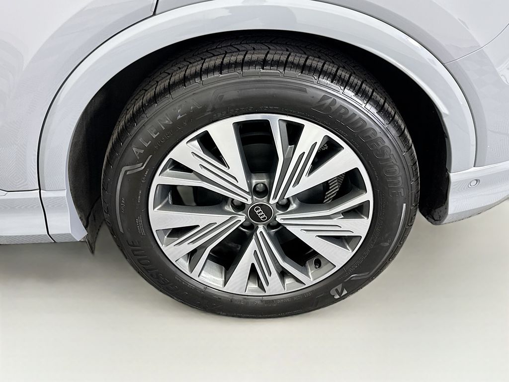 Thumbnail: 2023 Audi Q4 e-tron - 30