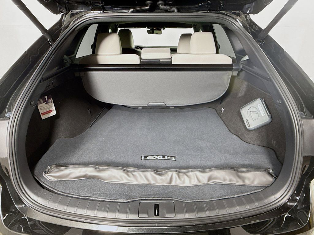 Thumbnail: 2025 Lexus RX - 27