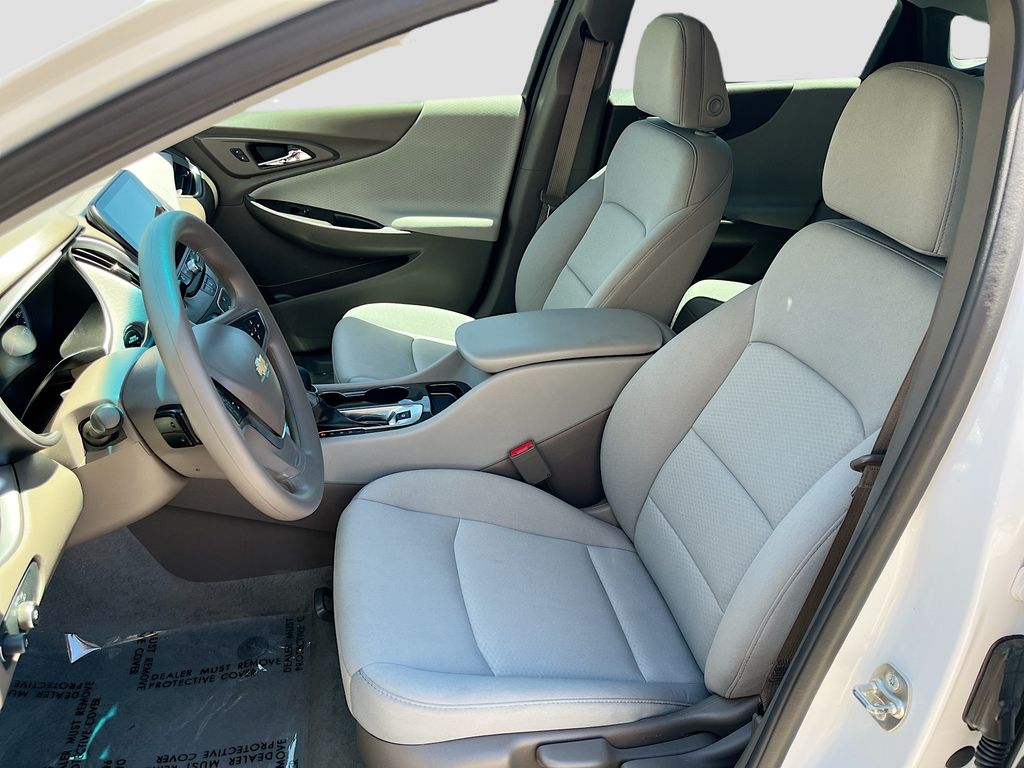 Used 2024 White Chevrolet LS image 19