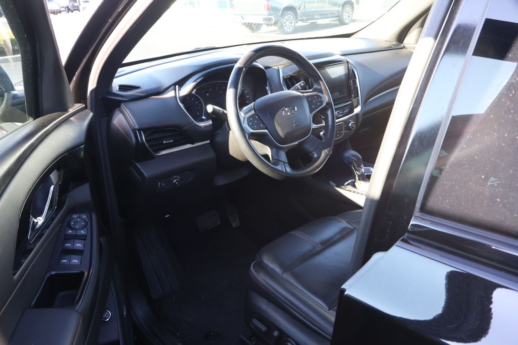 Thumbnail: 2023 Chevrolet Traverse - 7