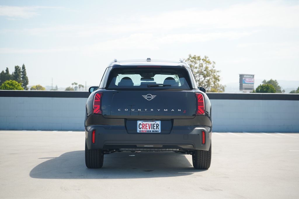 Thumbnail: 2027 MINI Cooper Countryman - 4