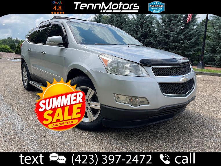 Silver Ice Metallic 2011 Chevrolet Traverse SUV / Crossover Front-Wheel Drive 6-Speed Automatic Overdrive