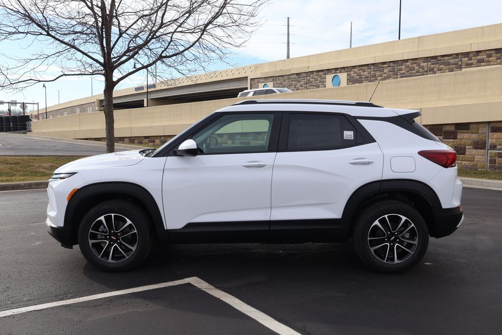 Thumbnail: 2026 Chevrolet TrailBlazer - 4