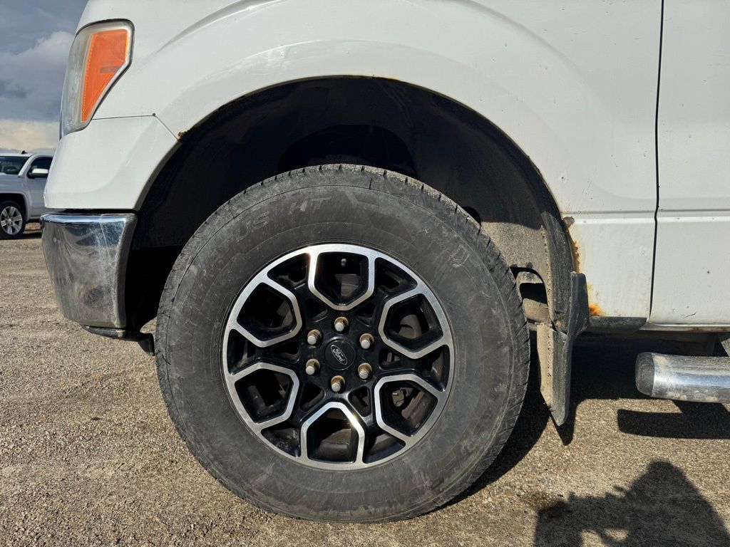 2010 Ford F-150 XLT - 8
