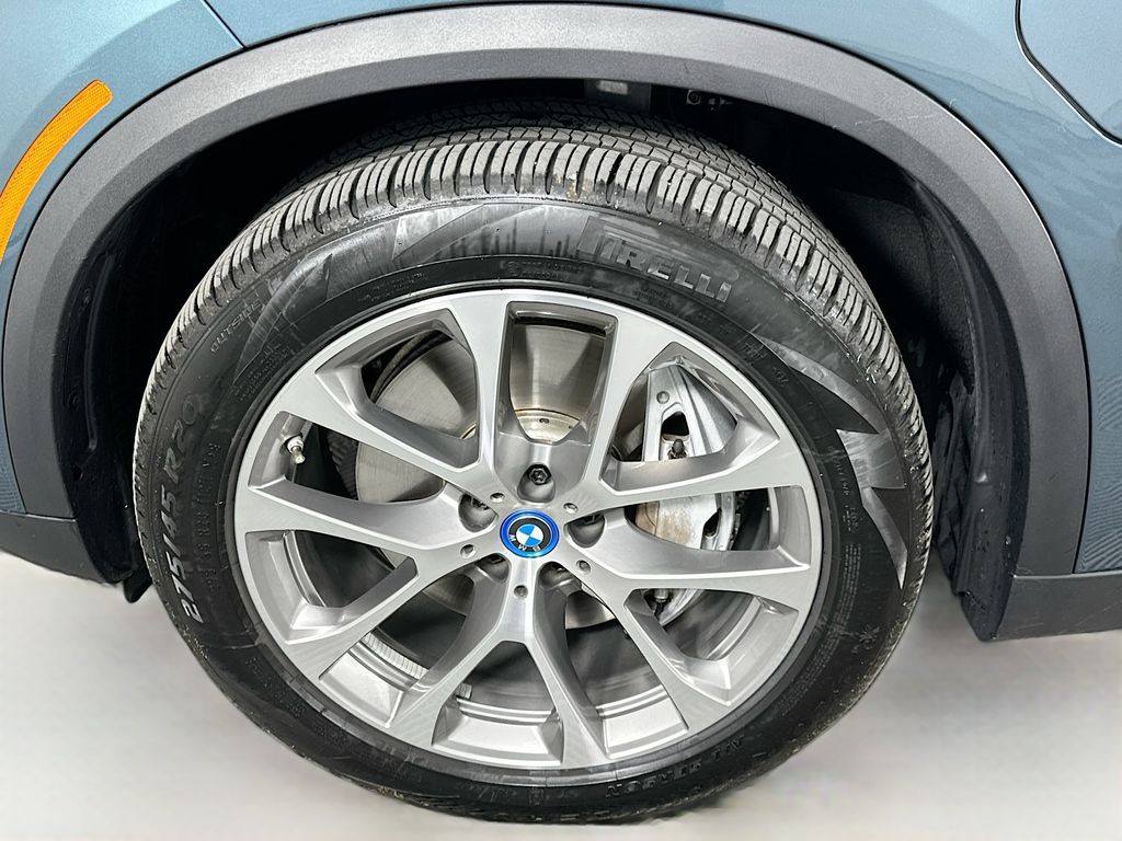 Thumbnail: 2025 BMW X5 - 32