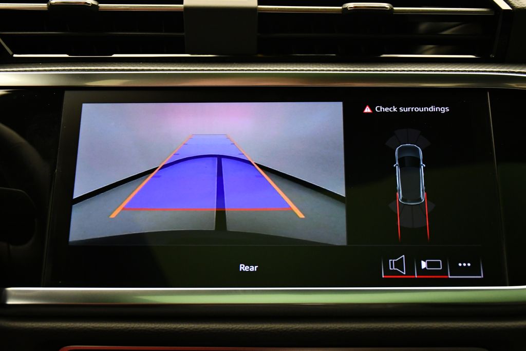 2025 Audi Q3  28