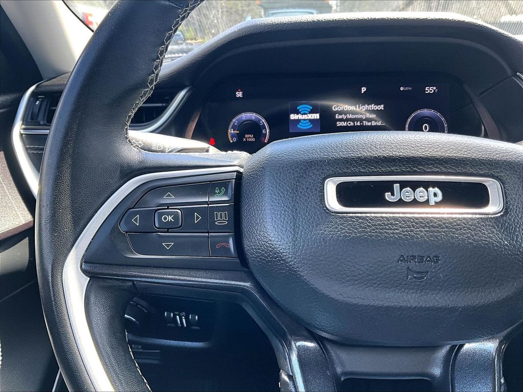 2022 Jeep Grand Cherokee — photo 24
