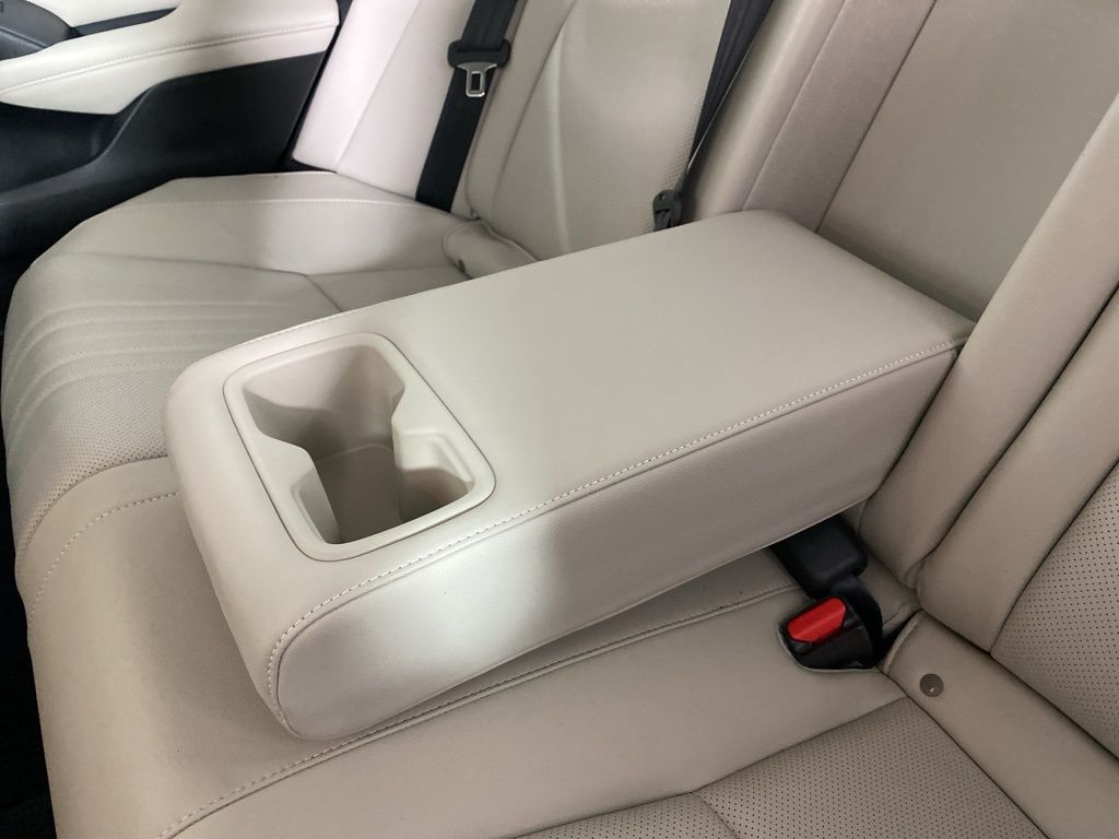 Used 2021 Red Honda EX-L image 12