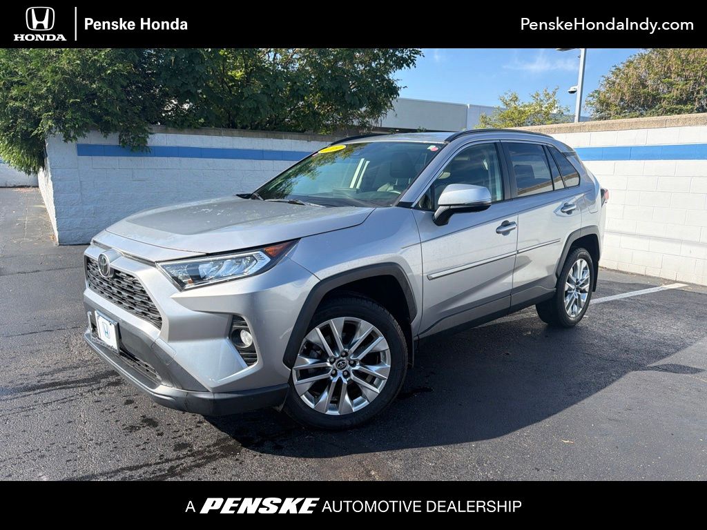 Thumbnail: 2019 Toyota RAV4 - 1