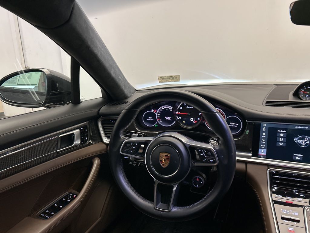 Thumbnail: 2018 Porsche Panamera - 24