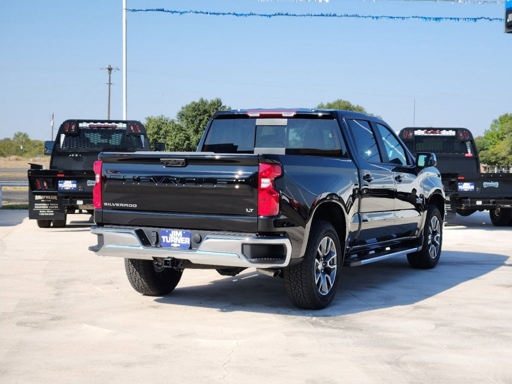 2025 Chevrolet Silverado 1500 LT 3