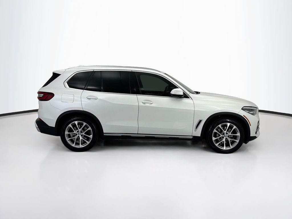 Thumbnail: 2021 BMW X5 - 4