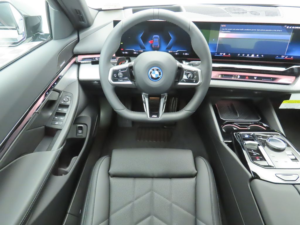 2025 BMW i5 eDrive40 10