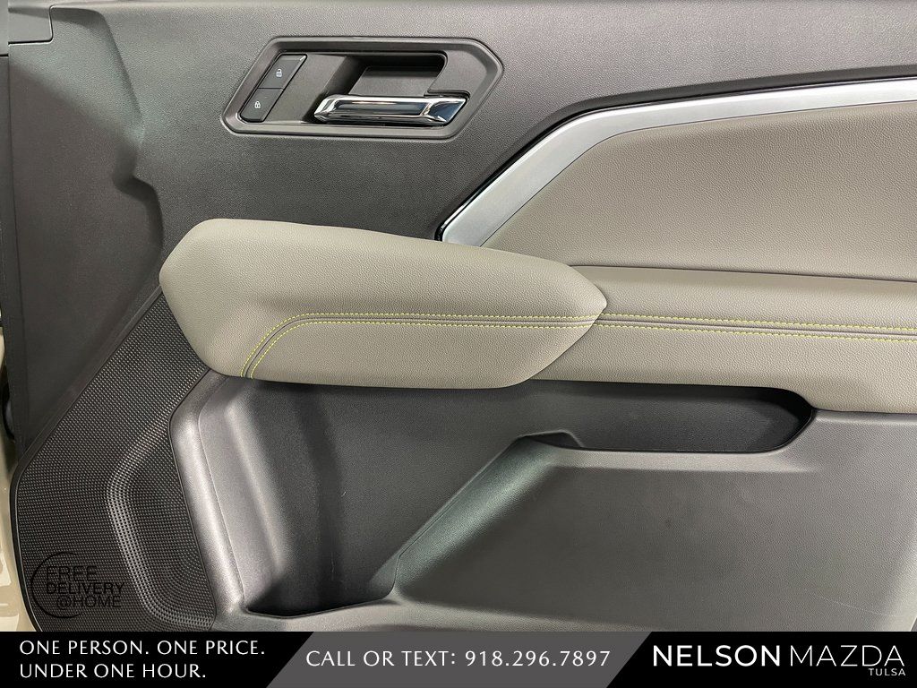 Used 2023 Beige Chevrolet ZR2 image 46