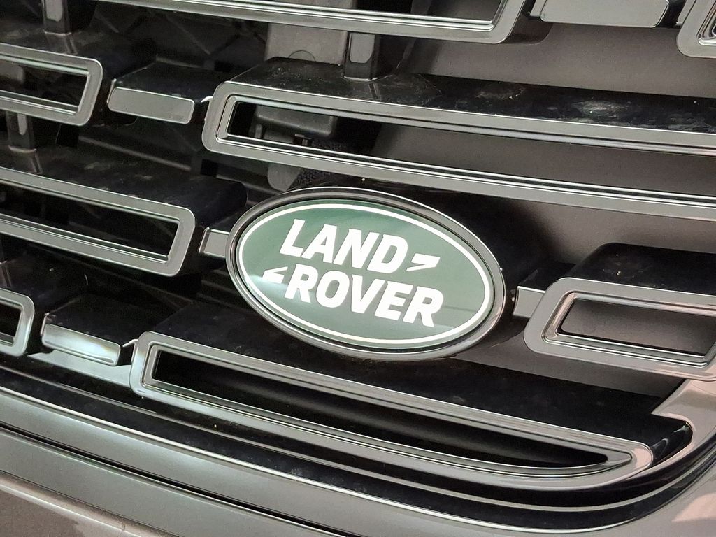 2025 Land Rover Range Rover Velar Dynamic SE 18